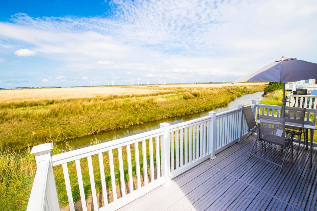 River Lodge Platinum Plus Holiday Home With River Views, Free Wifi & Netflix Camber Экстерьер фото