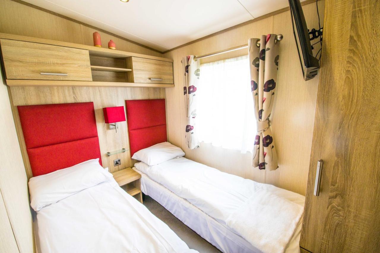 River Lodge Platinum Plus Holiday Home With River Views, Free Wifi & Netflix Camber Экстерьер фото