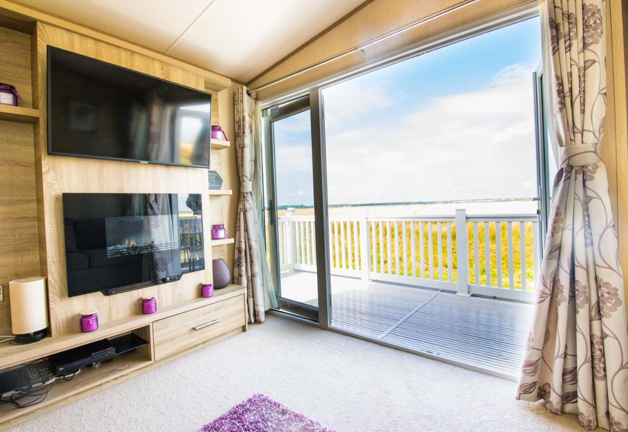 River Lodge Platinum Plus Holiday Home With River Views, Free Wifi & Netflix Camber Экстерьер фото